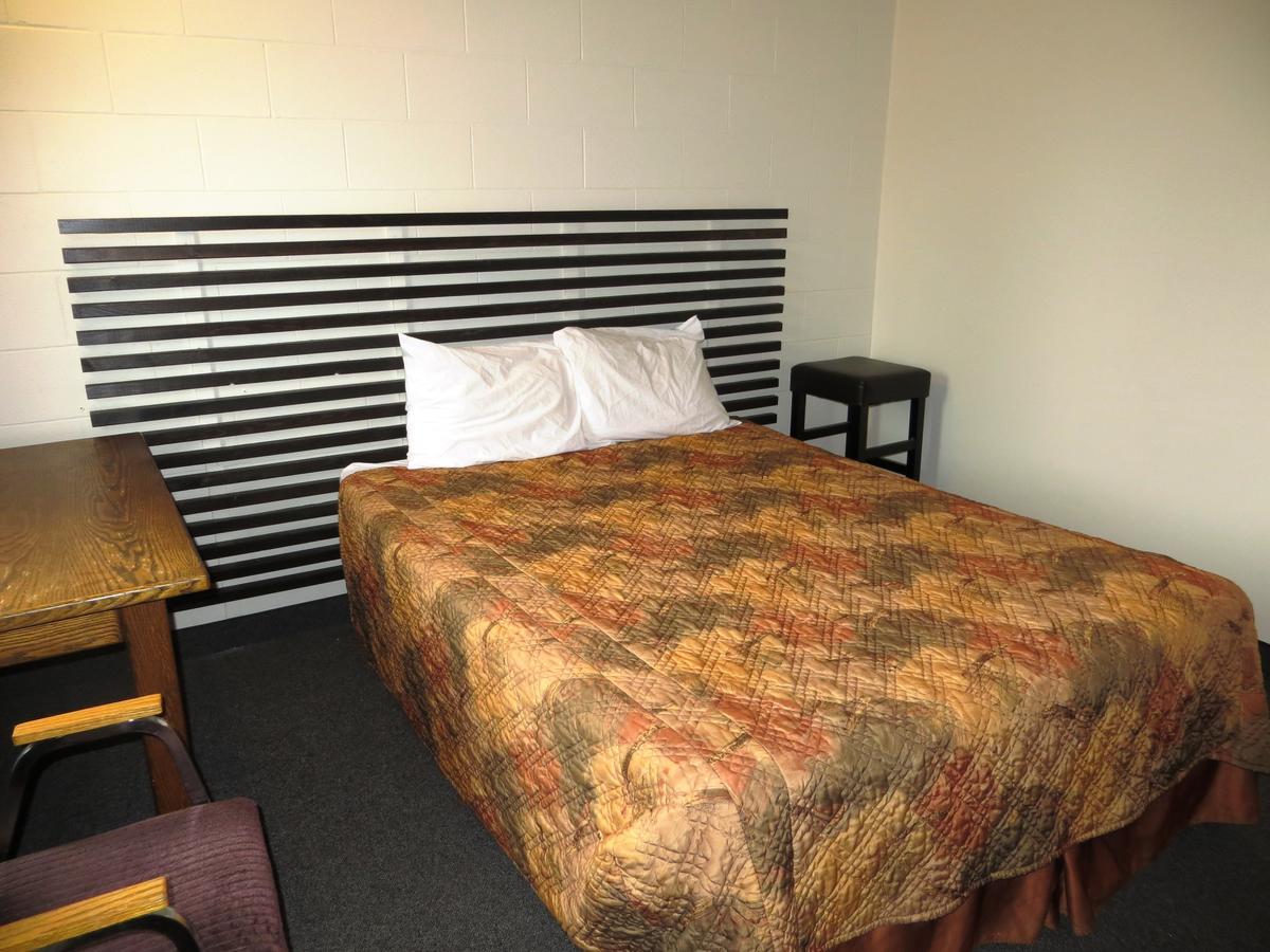 Macklin Motor Inn Buitenkant foto