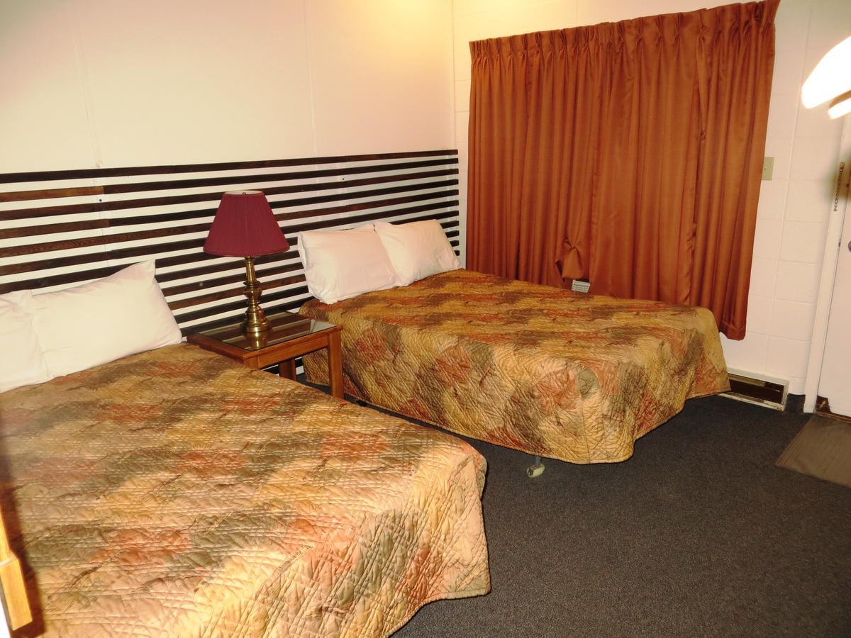 Macklin Motor Inn Buitenkant foto