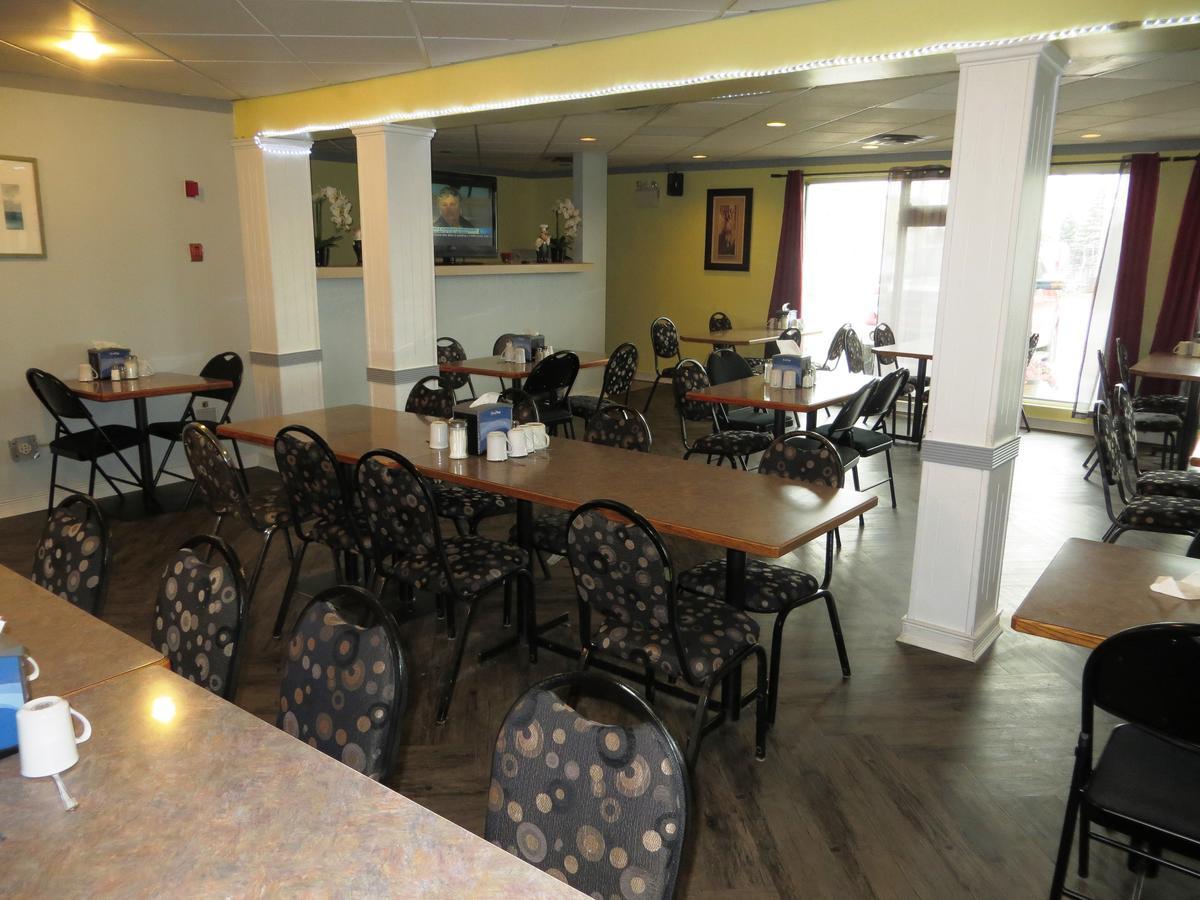 Macklin Motor Inn Buitenkant foto