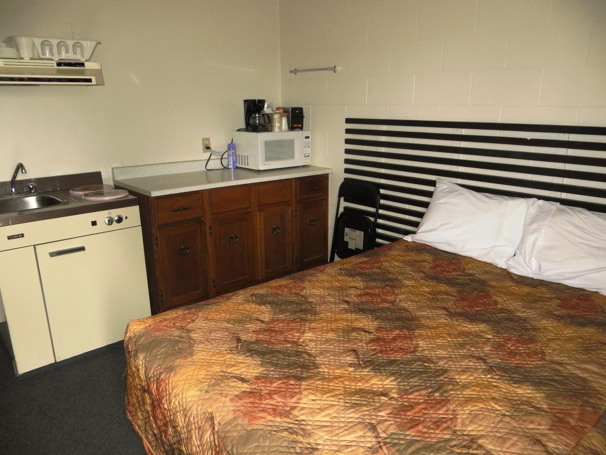 Macklin Motor Inn Buitenkant foto